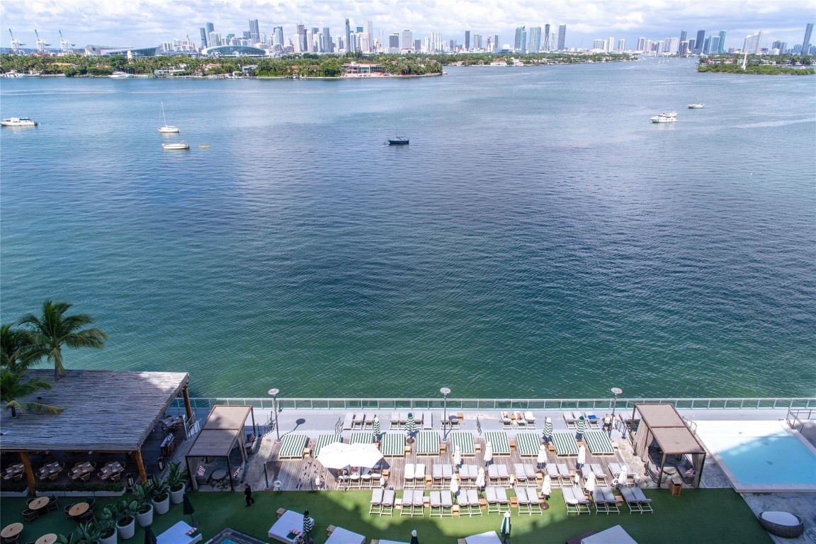 Mondrian - Residential