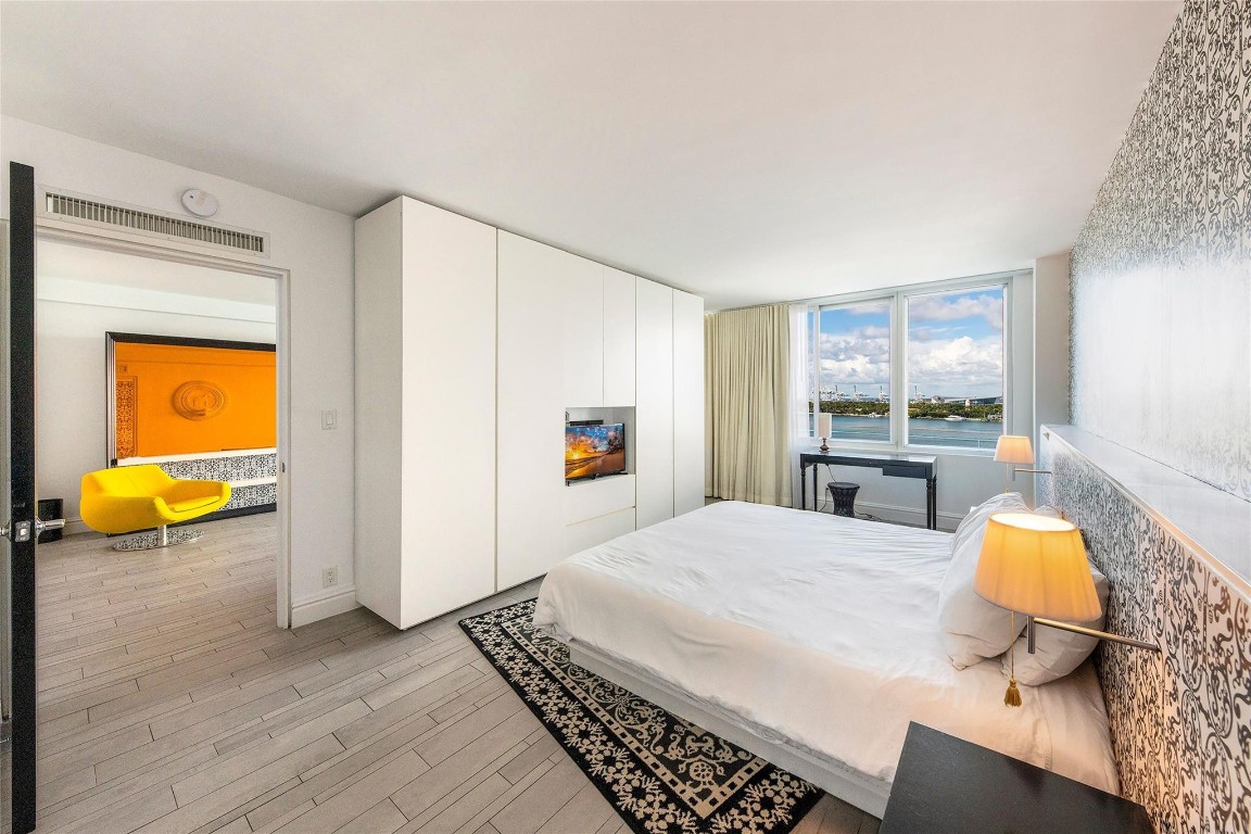 Mondrian - Residential