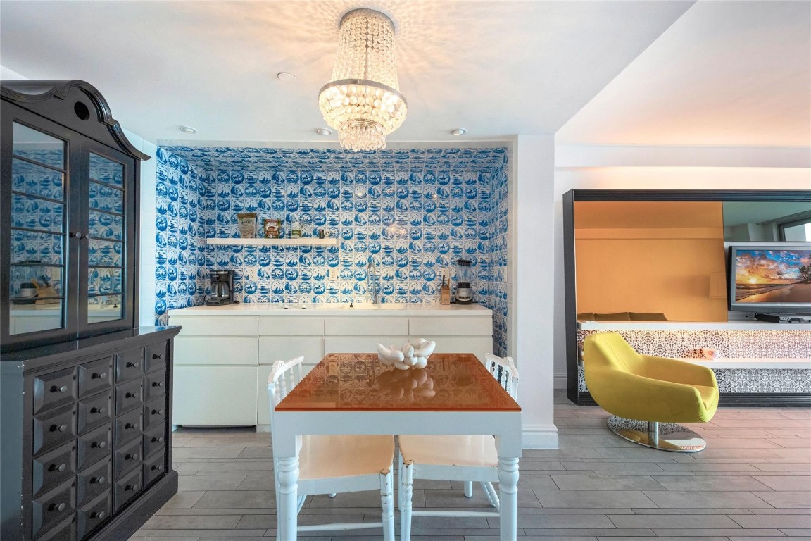 Mondrian - Residential