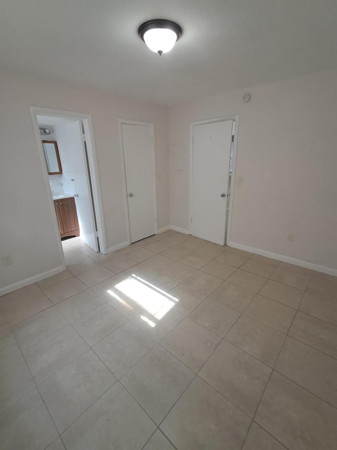 BUFFALO HEIGHTS - Residential Lease