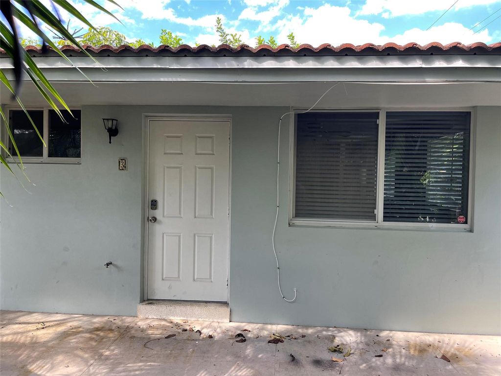 Photo of 1620 NE 20th Avenue #3, Fort Lauderdale, FL 33305 (MLS # F10420257)