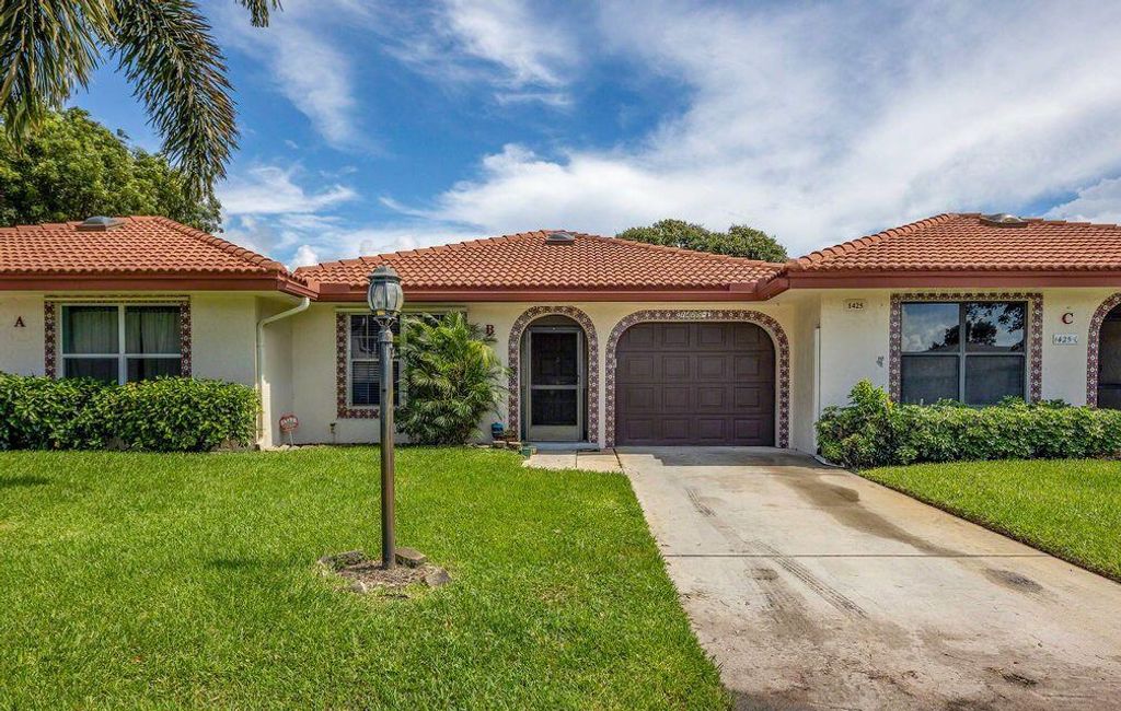 Photo of 1425 SW 25th B Avenue #B, Boynton Beach, FL 33426 (MLS # R10744152)