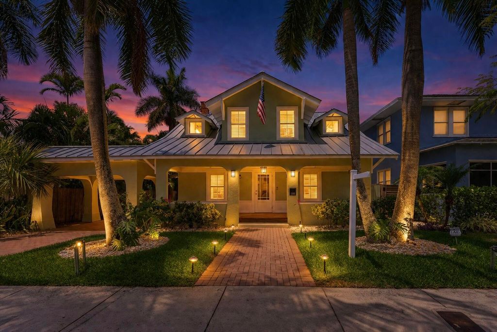 Photo of 1605 Georgia Avenue, West Palm Beach, FL 33401 (MLS # B26012106)