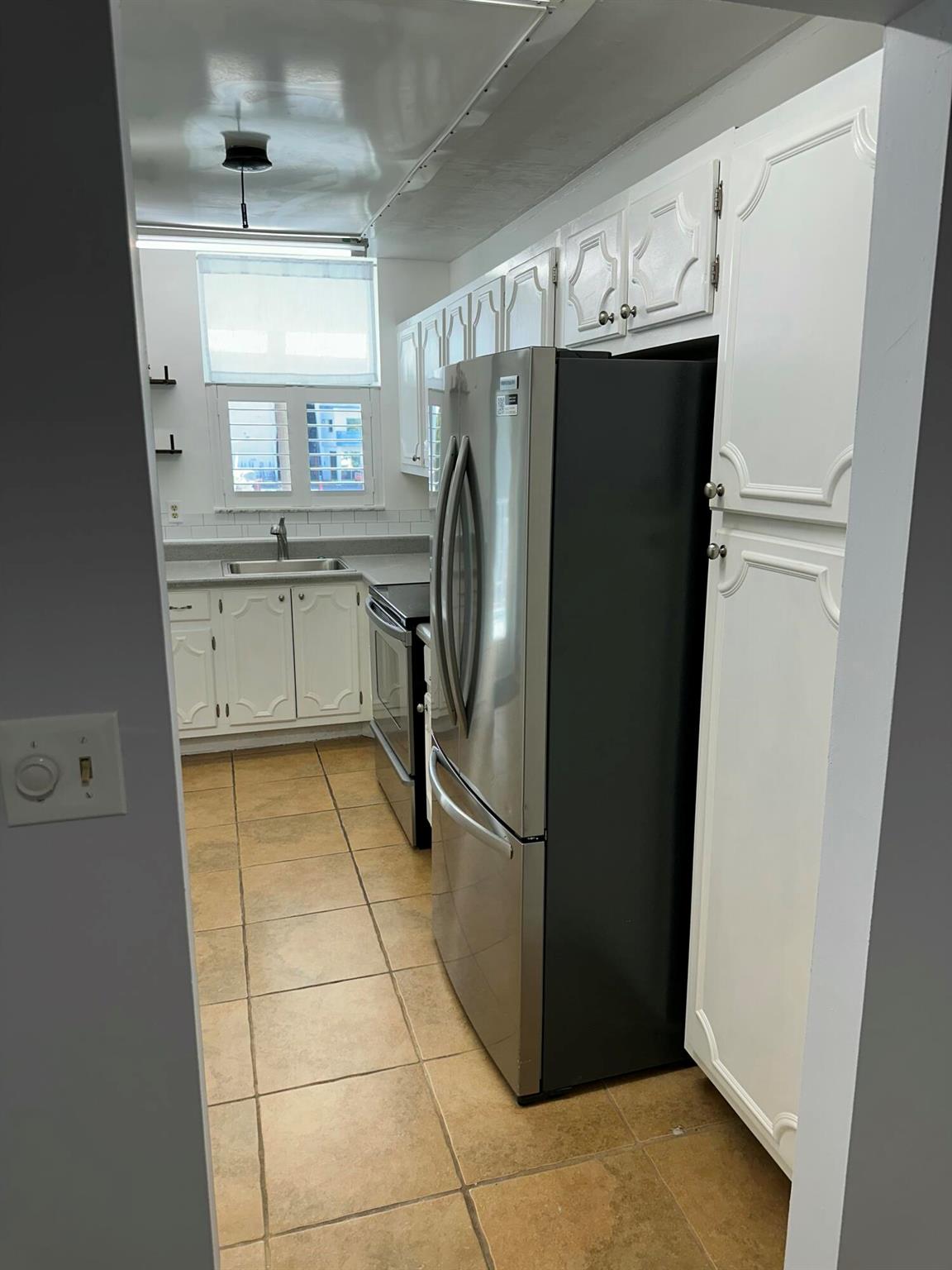 PARADISE VILLAS CONDO - Residential Lease