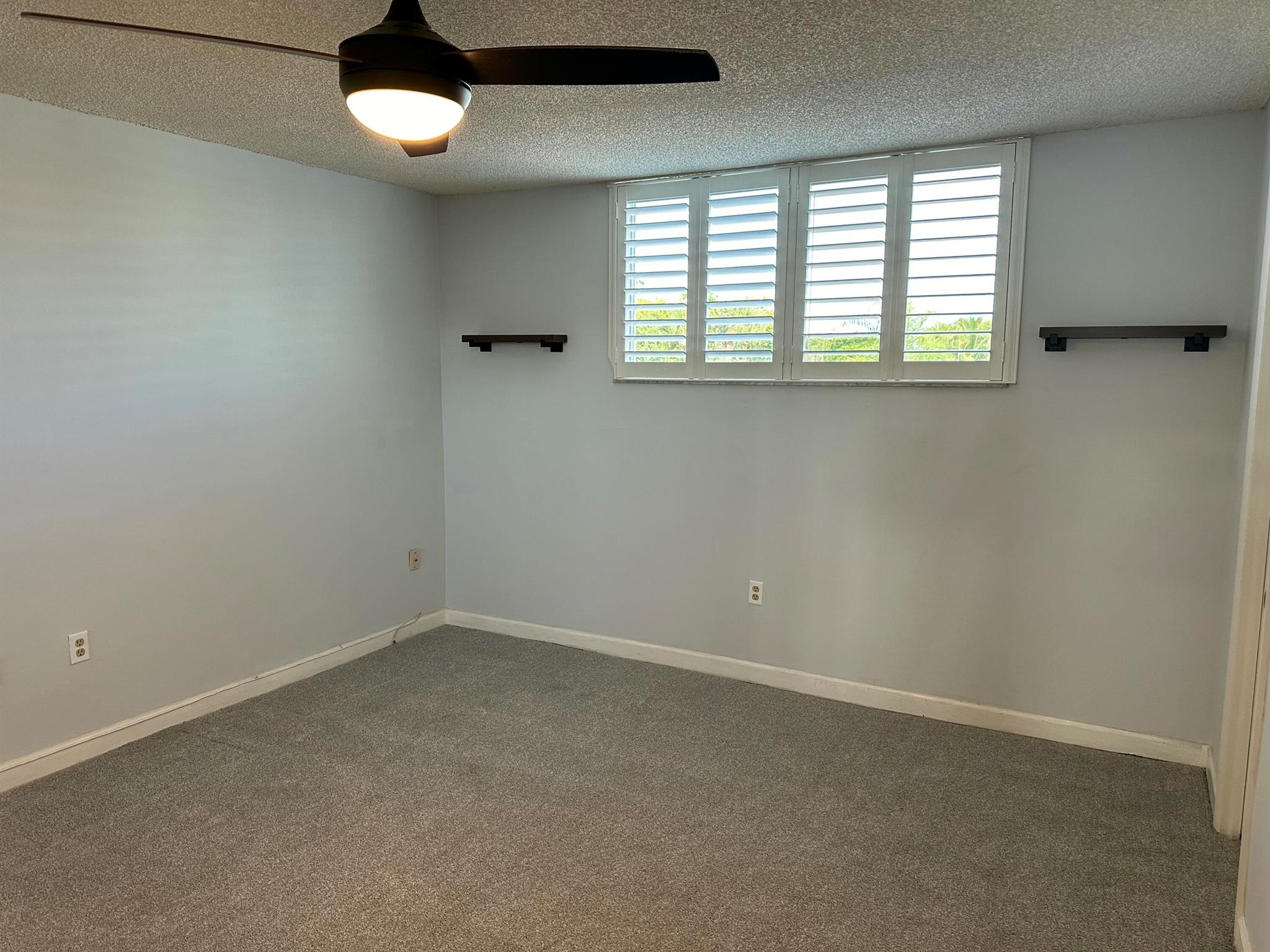 PARADISE VILLAS CONDO - Residential Lease