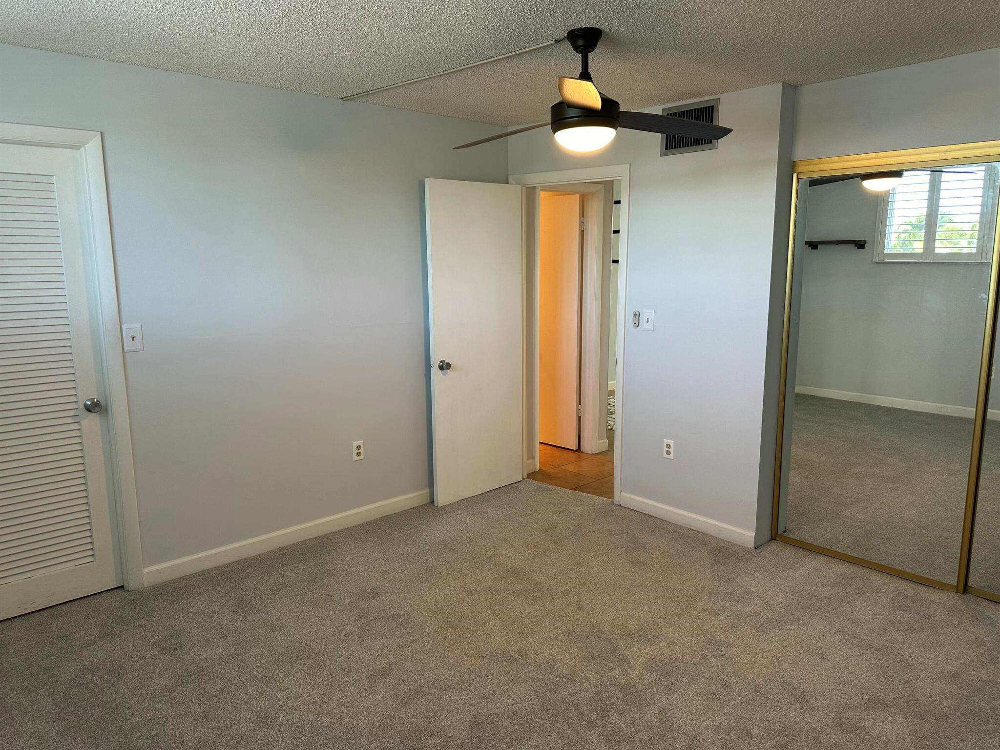 PARADISE VILLAS CONDO - Residential Lease