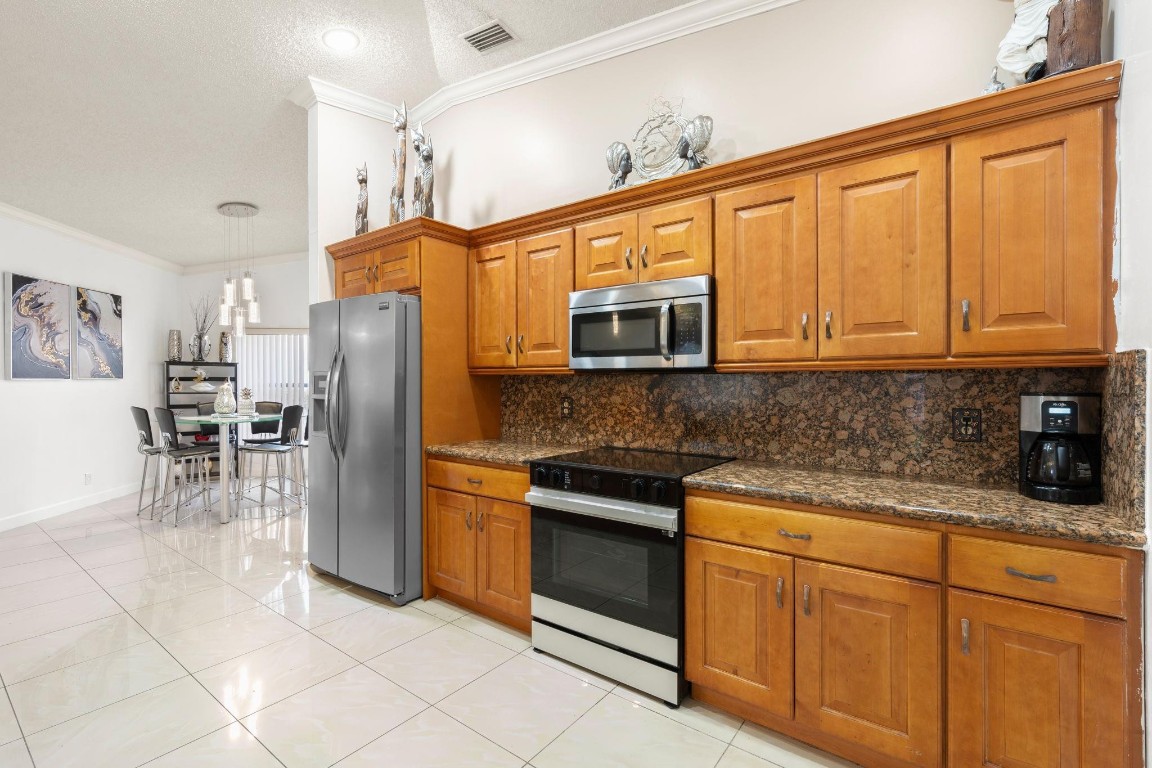 Royal Palm Village 131-35 - Residential