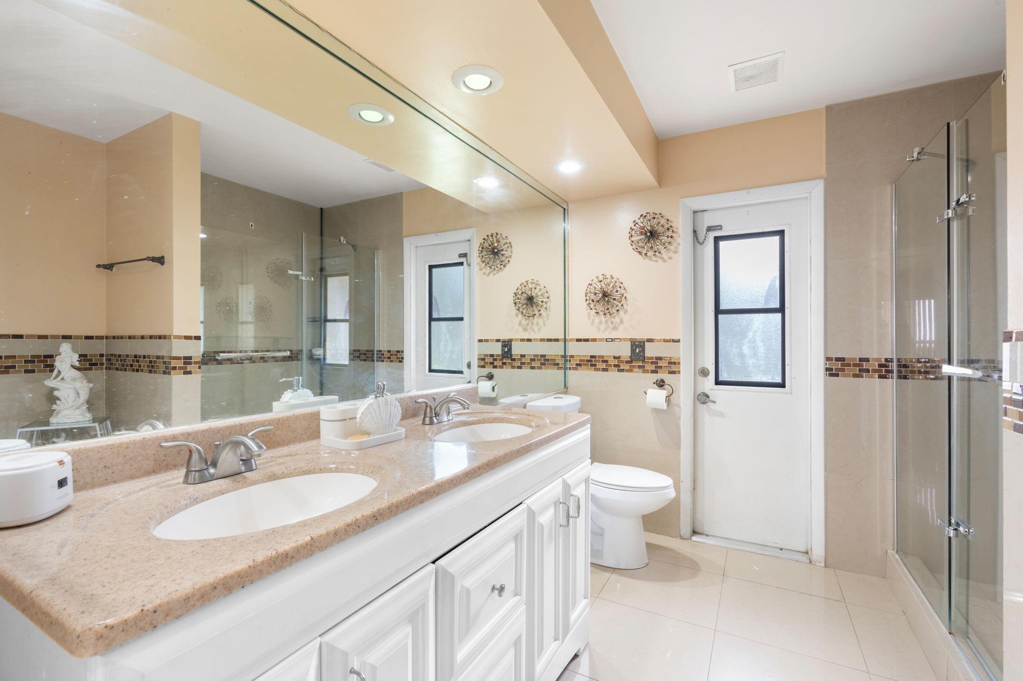 Royal Palm Village 131-35 - Residential