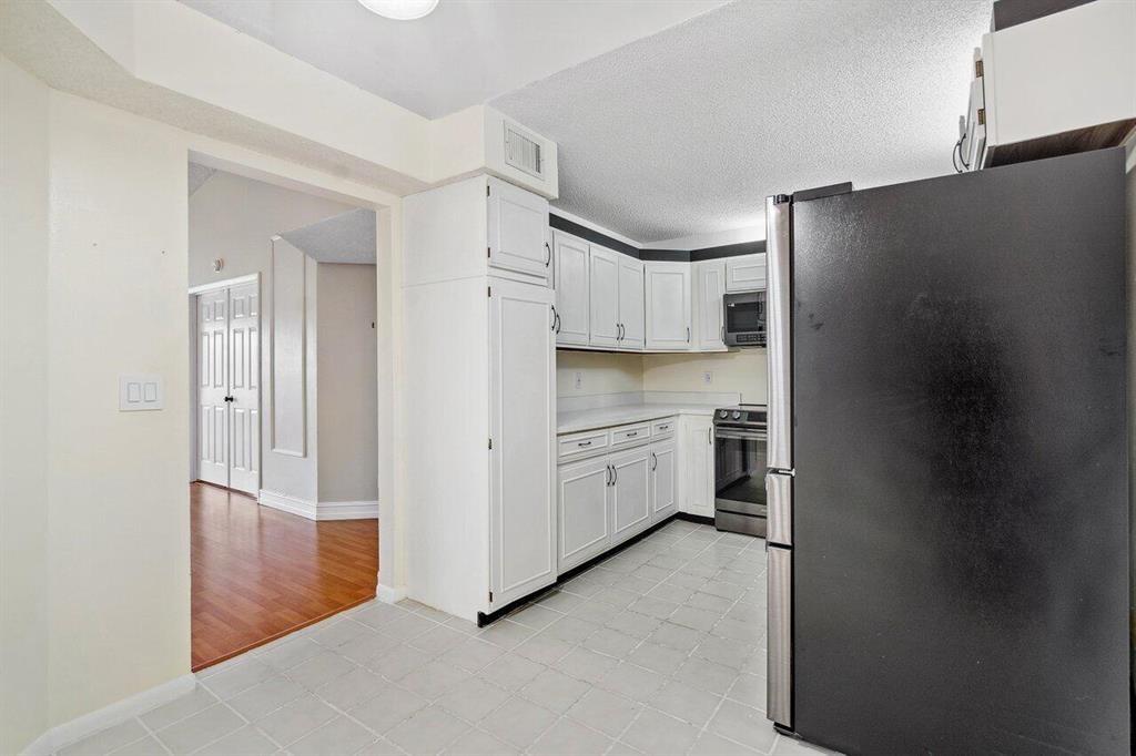 13770 Oneida Dr D2
