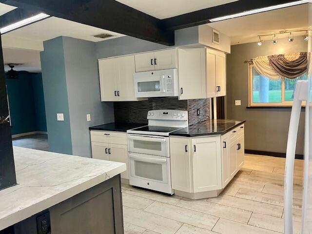 HIDDEN ACRES - Residential Lease