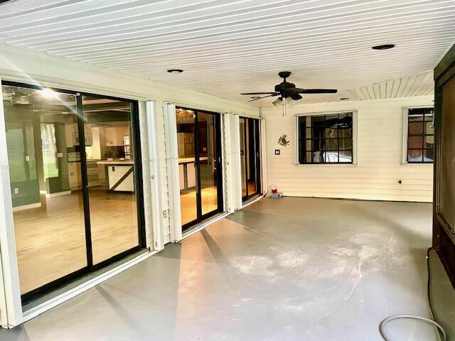 HIDDEN ACRES - Residential Lease