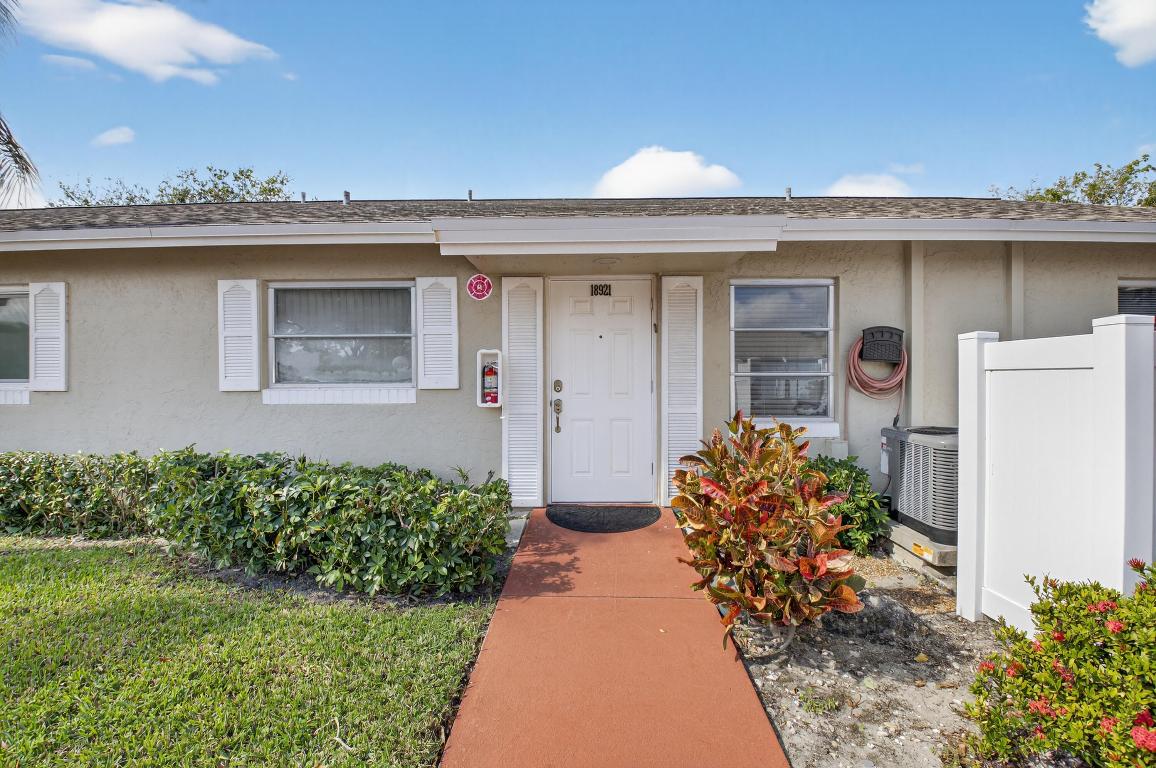 WHISPER WALK/GREENLEAF - Residential