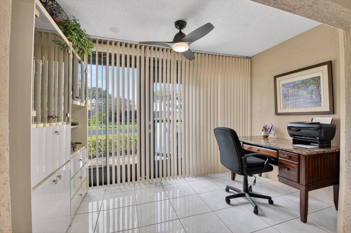 WHISPER WALK/GREENLEAF - Residential