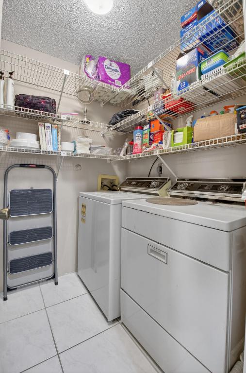 WHISPER WALK/GREENLEAF - Residential