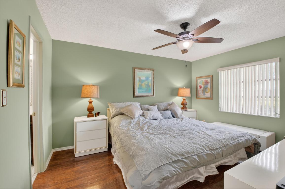 WHISPER WALK/GREENLEAF - Residential