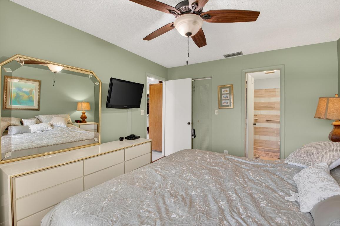 WHISPER WALK/GREENLEAF - Residential