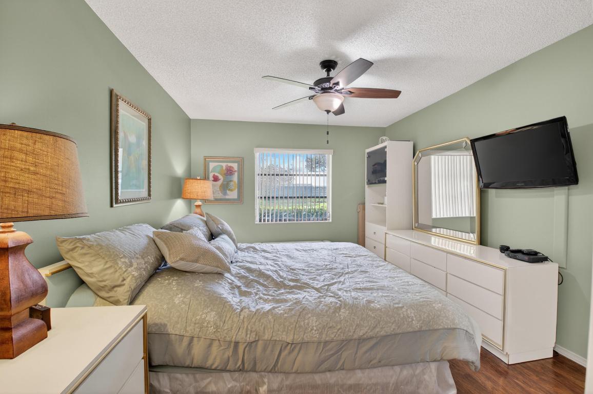 WHISPER WALK/GREENLEAF - Residential