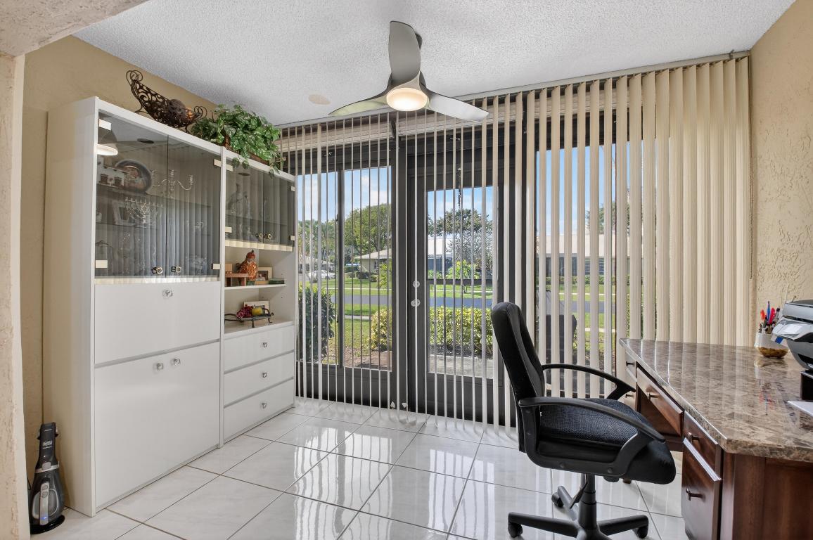 WHISPER WALK/GREENLEAF - Residential