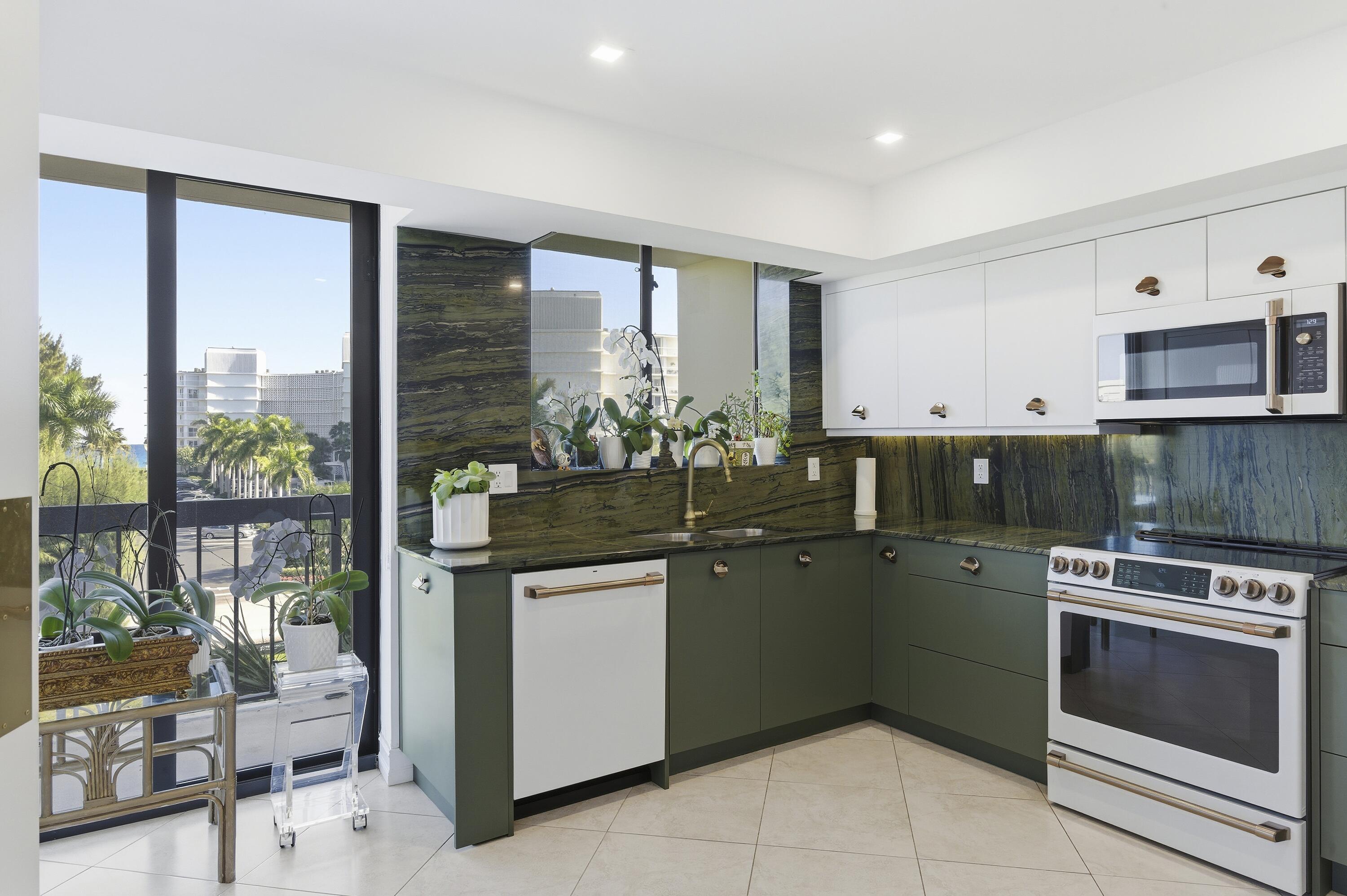 SUTTON PLACE CONDO - Residential