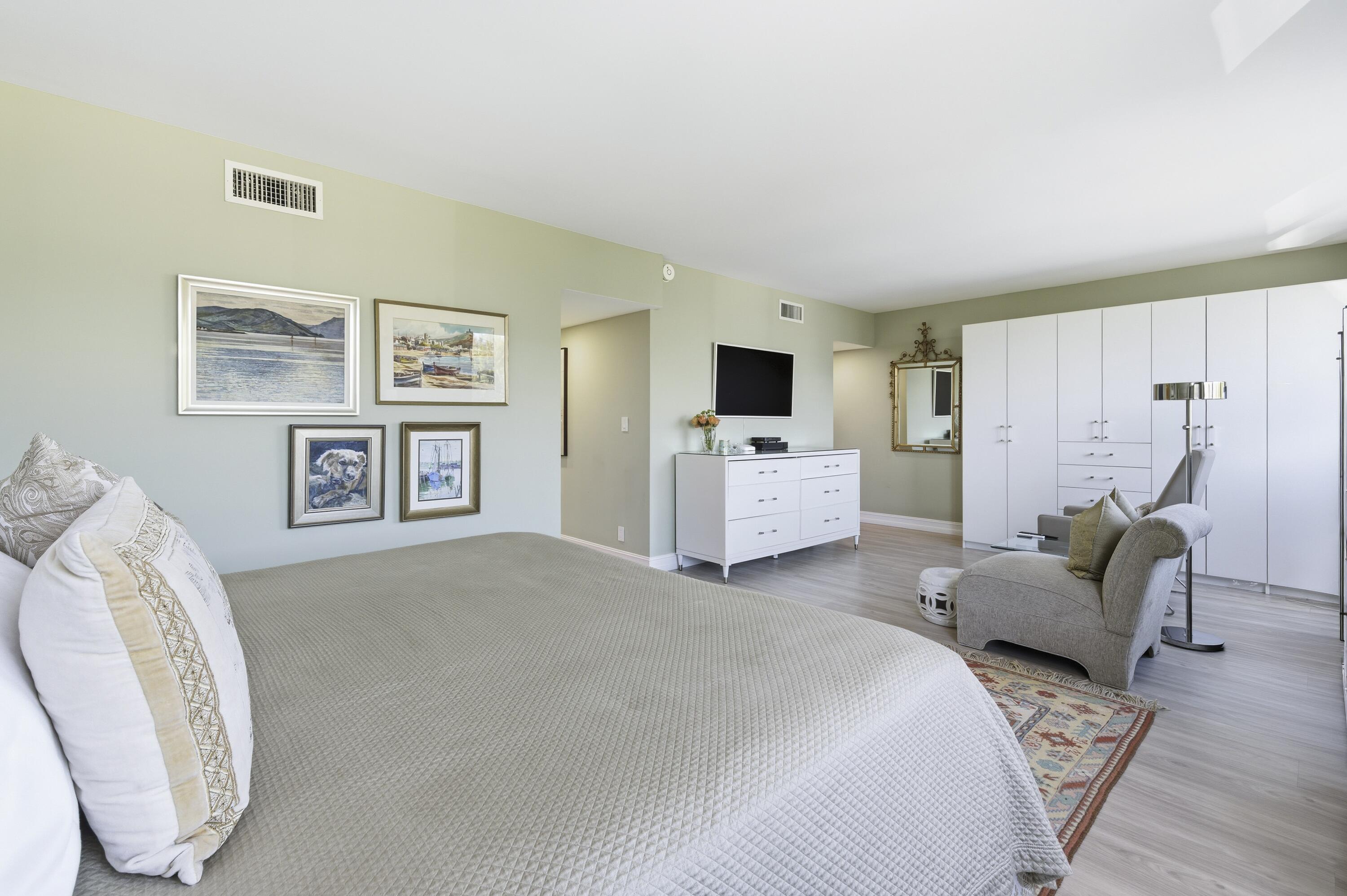 SUTTON PLACE CONDO - Residential