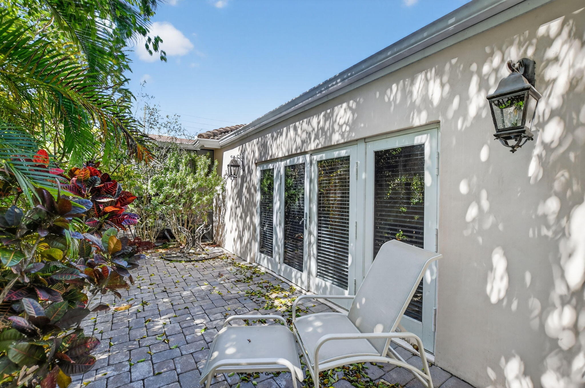 SEVEN SEVENTY EAST CAMINO REAL - Residential