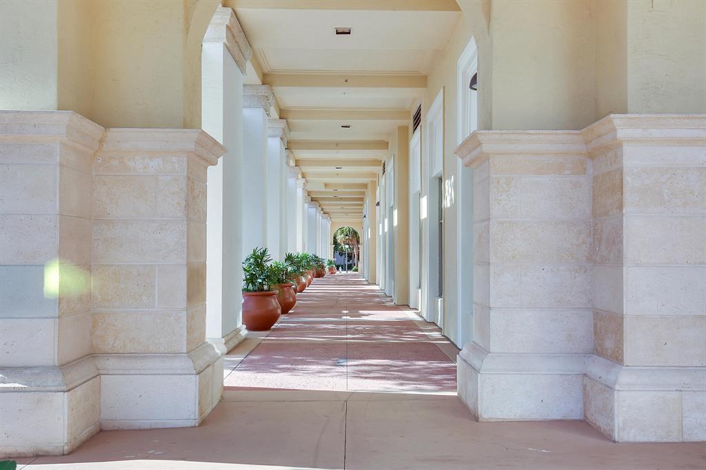 610 CLEMATIS CONDO - Residential Lease