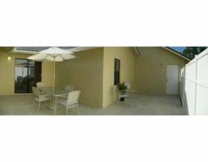 VILLAS AT SUGAR POND COND - Residential Lease