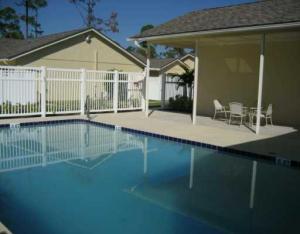 VILLAS AT SUGAR POND COND - Residential Lease