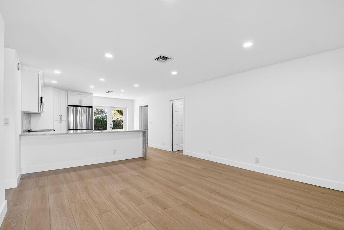 CONCEPT HOMES OF LANTANA 2 - Residential Lease