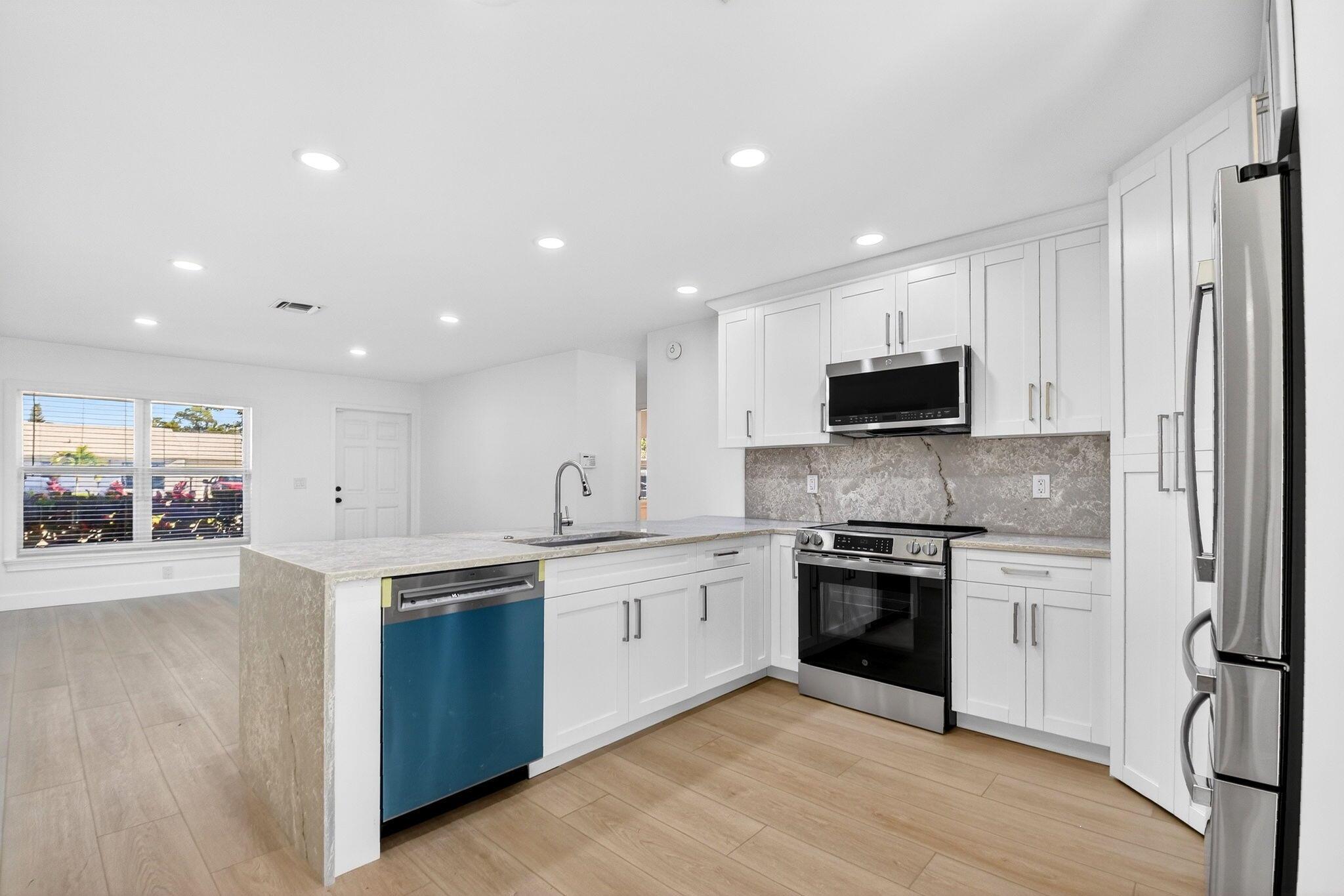 CONCEPT HOMES OF LANTANA - Residential Lease