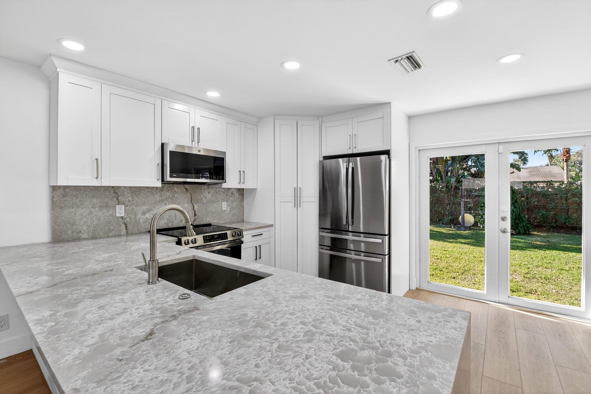 CONCEPT HOMES OF LANTANA - Residential Lease