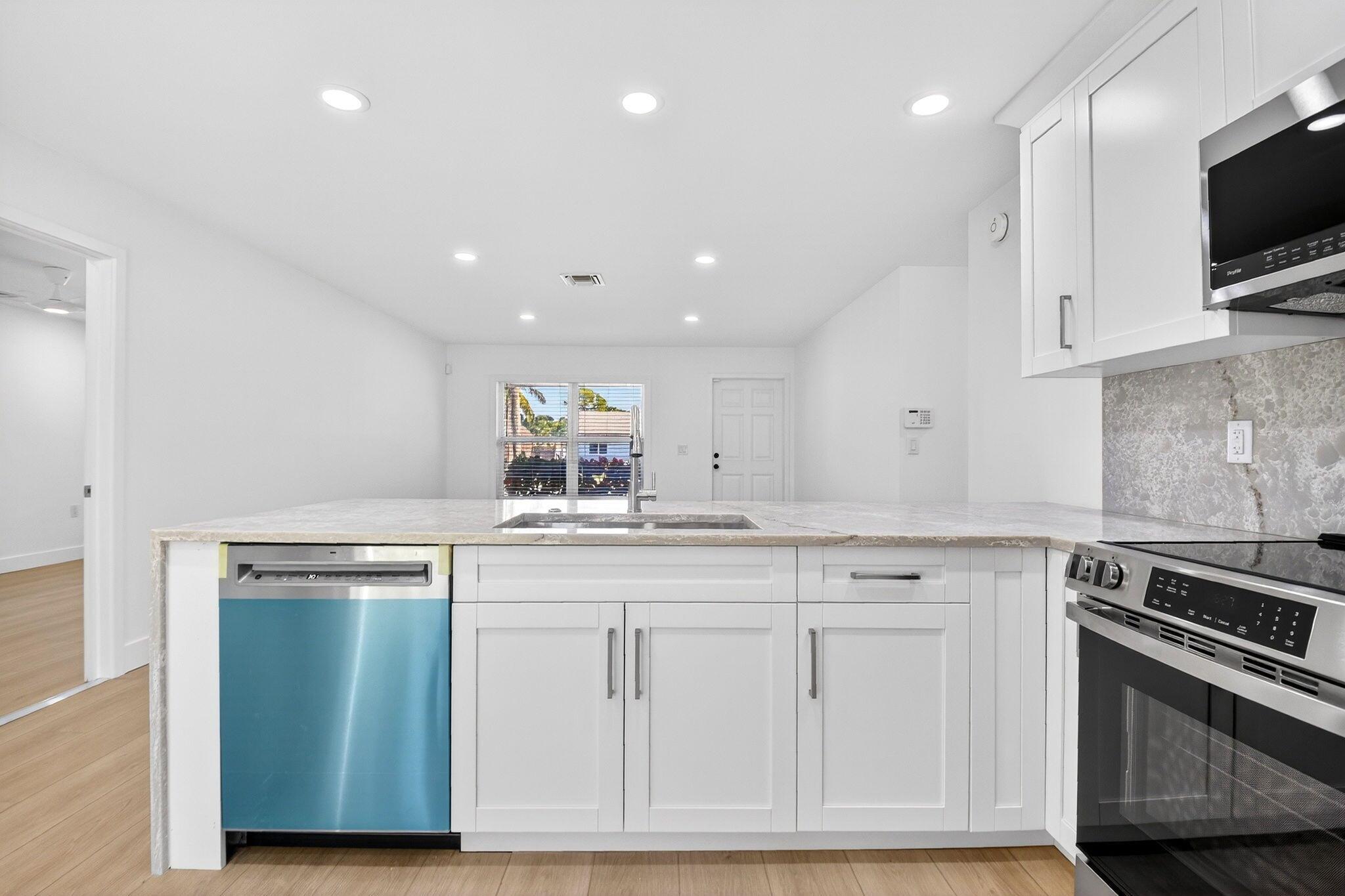 CONCEPT HOMES OF LANTANA - Residential Lease