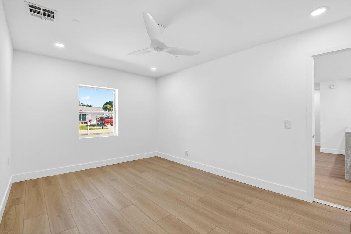 CONCEPT HOMES OF LANTANA 2 - Residential Lease