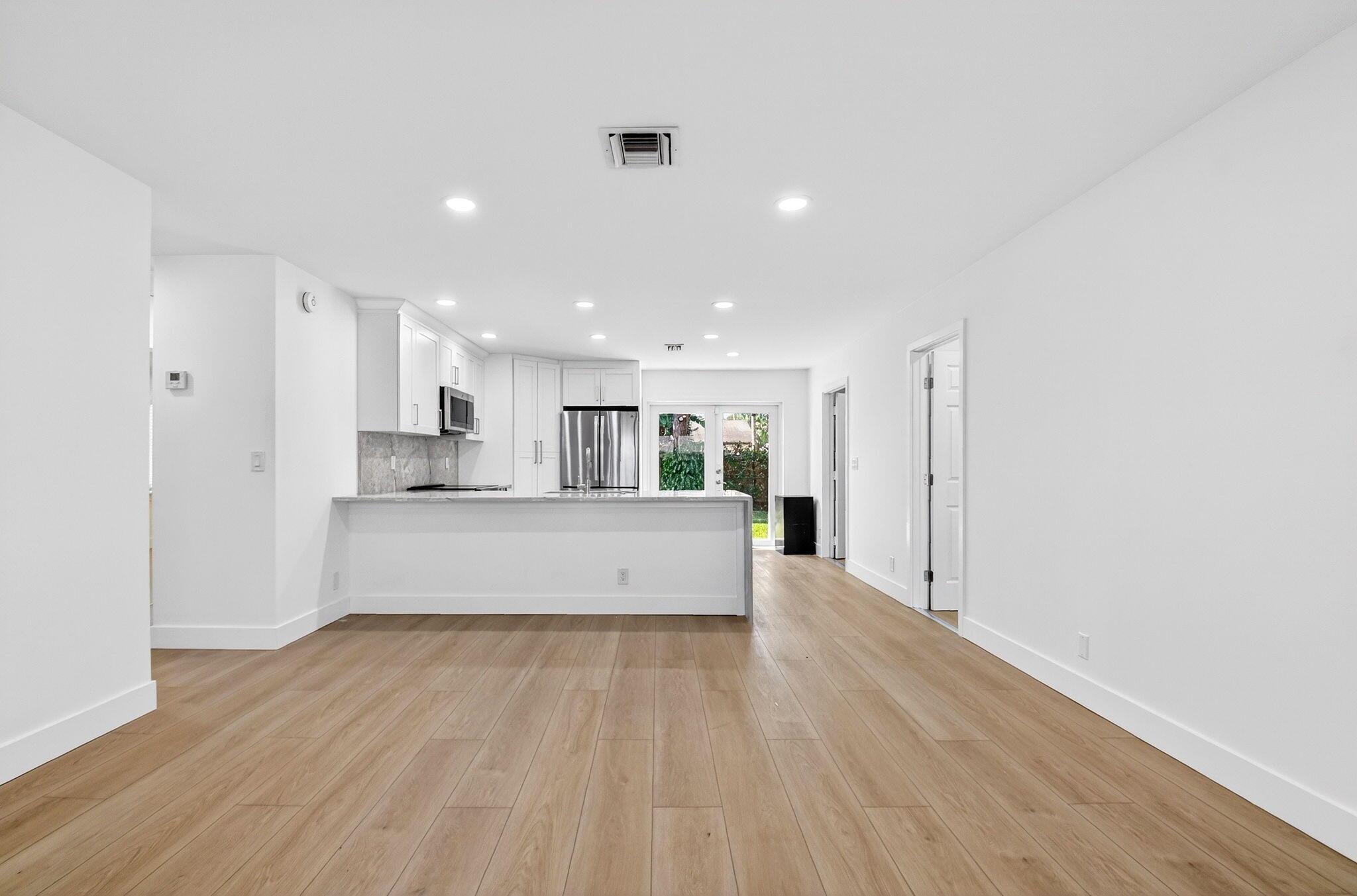 CONCEPT HOMES OF LANTANA - Residential Lease