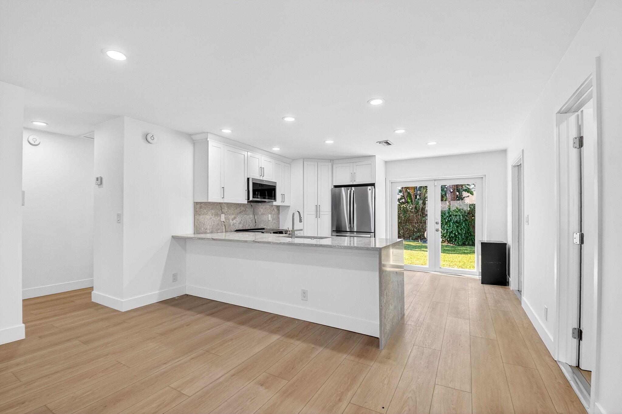 CONCEPT HOMES OF LANTANA - Residential Lease