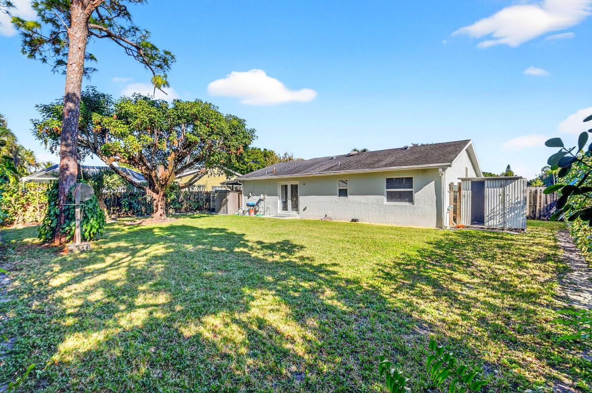 CONCEPT HOMES OF LANTANA 2 - Residential Lease