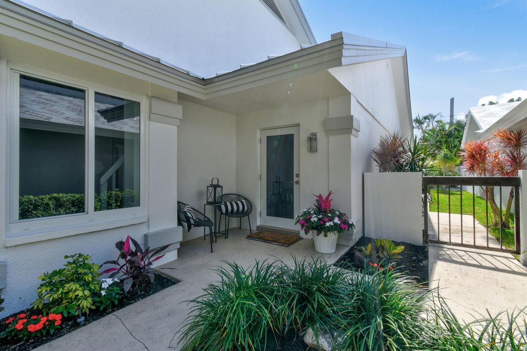 Photo of 132 Cape Pointe Circle, Jupiter, FL 33477 (MLS # R11005111)