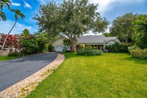 Photo of 6962 S Grande Drive, Boca Raton, FL 33433 (MLS # B26048170)