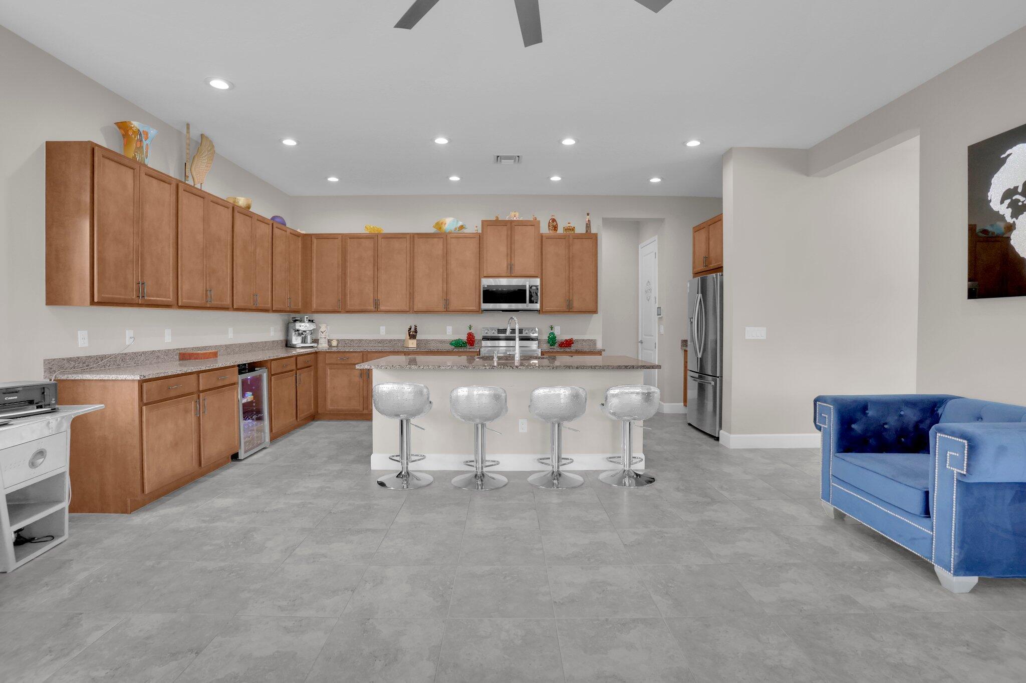 GROVES OF WESTLAKE PHASE - Residential Lease