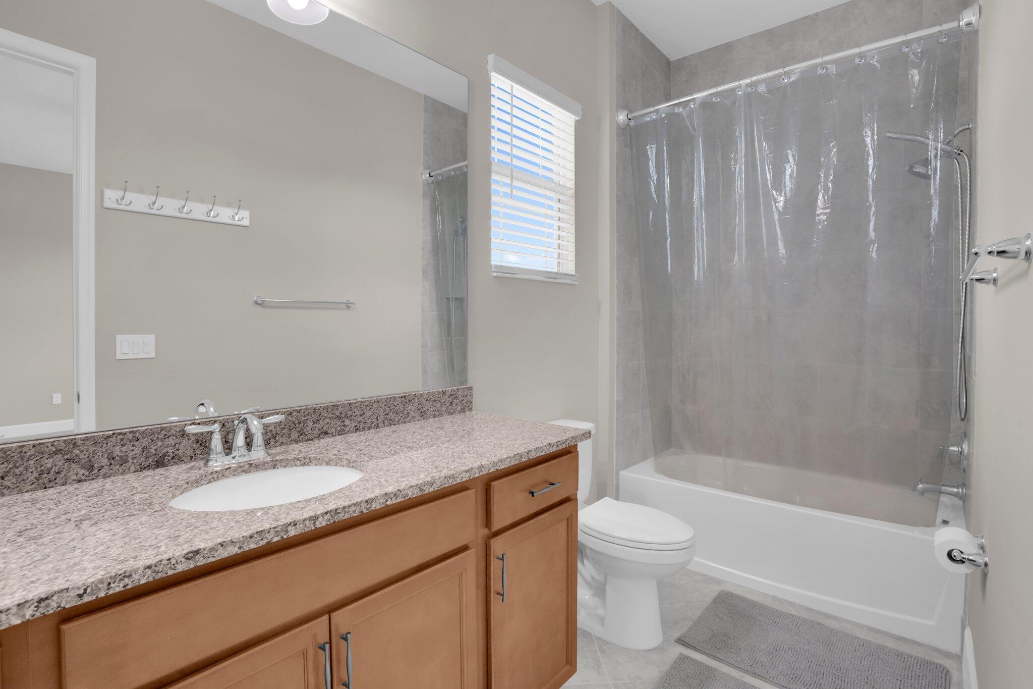 GROVES OF WESTLAKE PHASE - Residential Lease