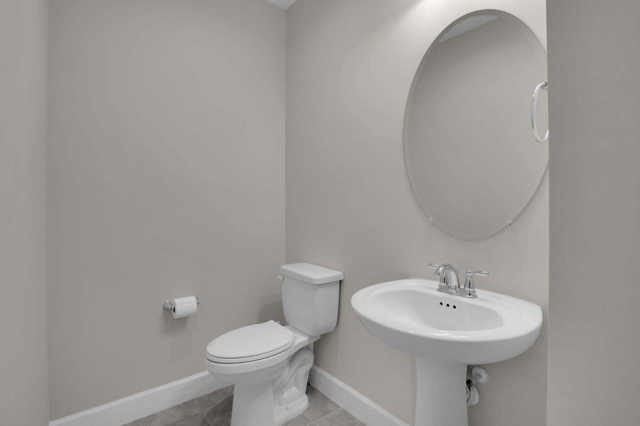 GROVES OF WESTLAKE PHASE - Residential Lease