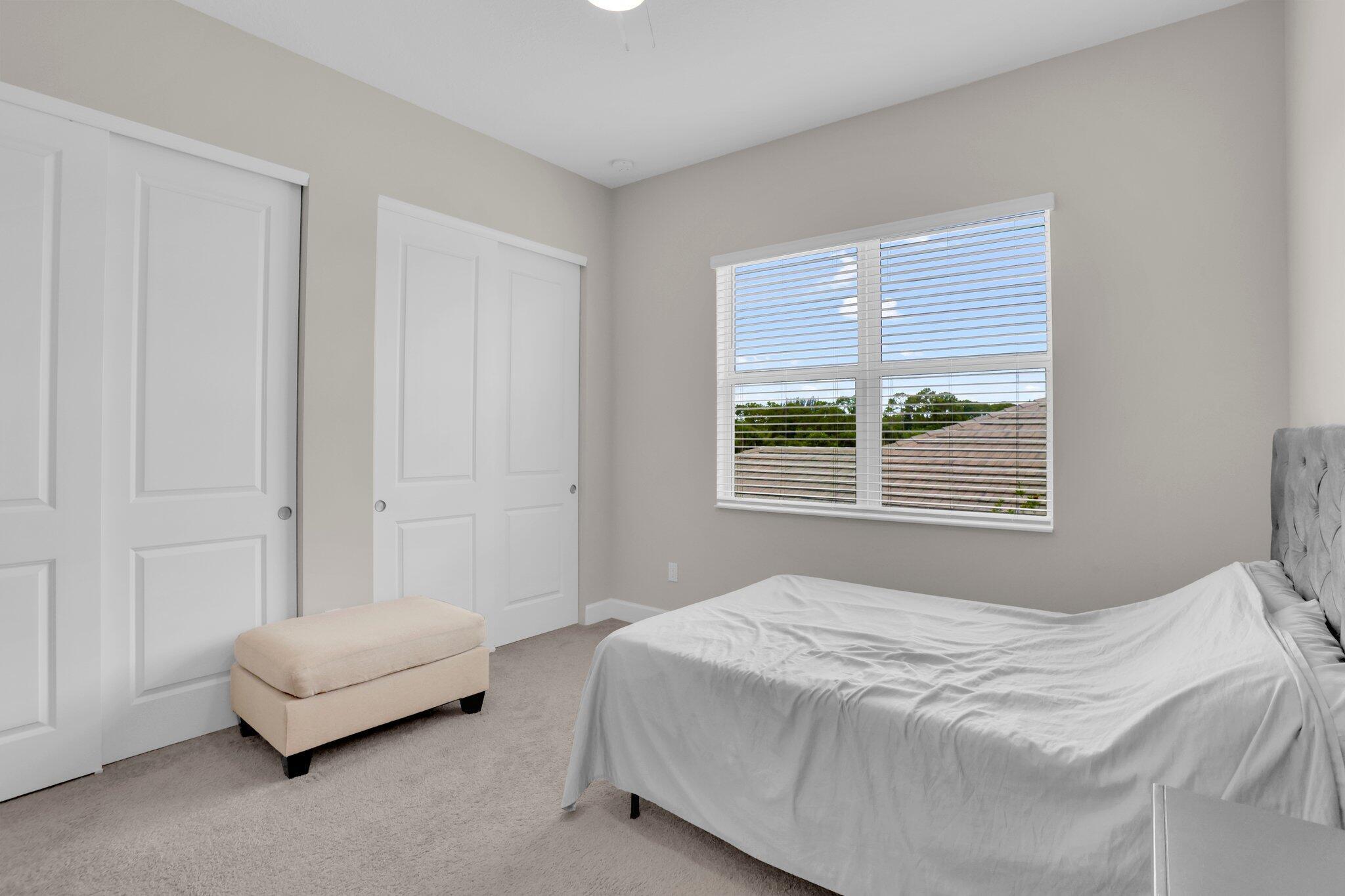 GROVES OF WESTLAKE PHASE - Residential Lease