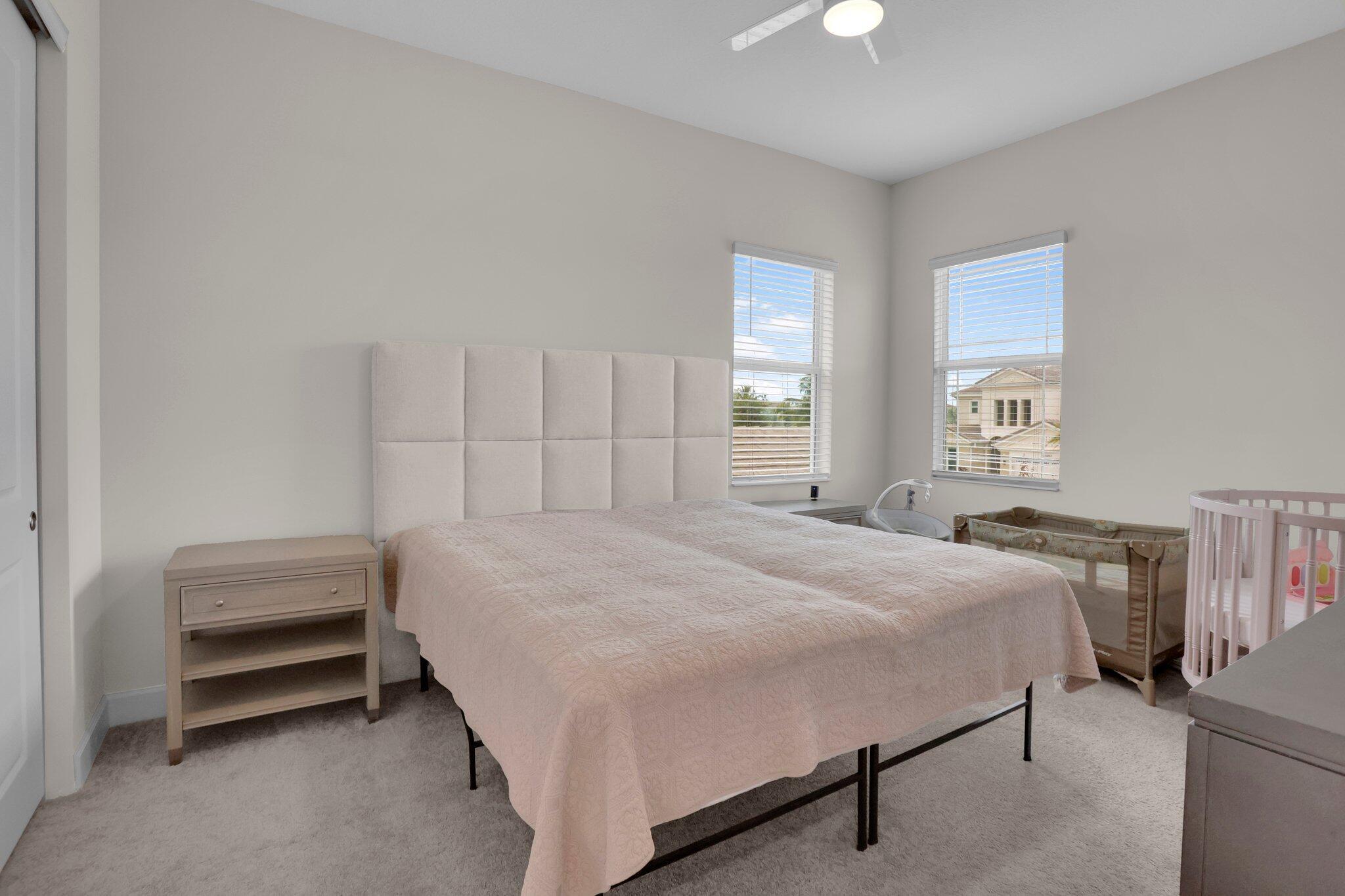 GROVES OF WESTLAKE PHASE - Residential Lease