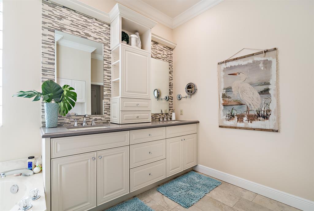 HERITAGE OAKS - Residential Lease