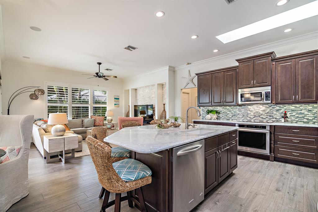 HERITAGE OAKS - Residential Lease