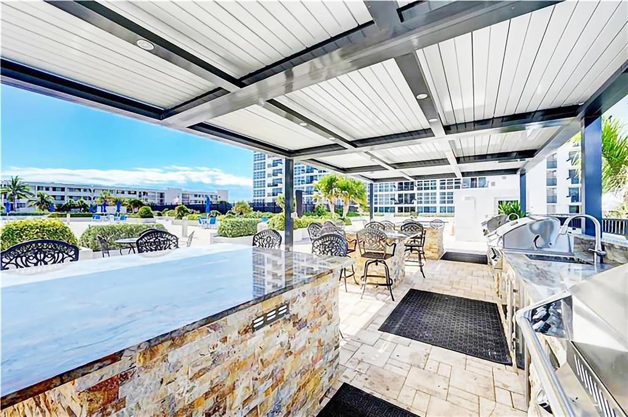 Silver Thatch - Residential