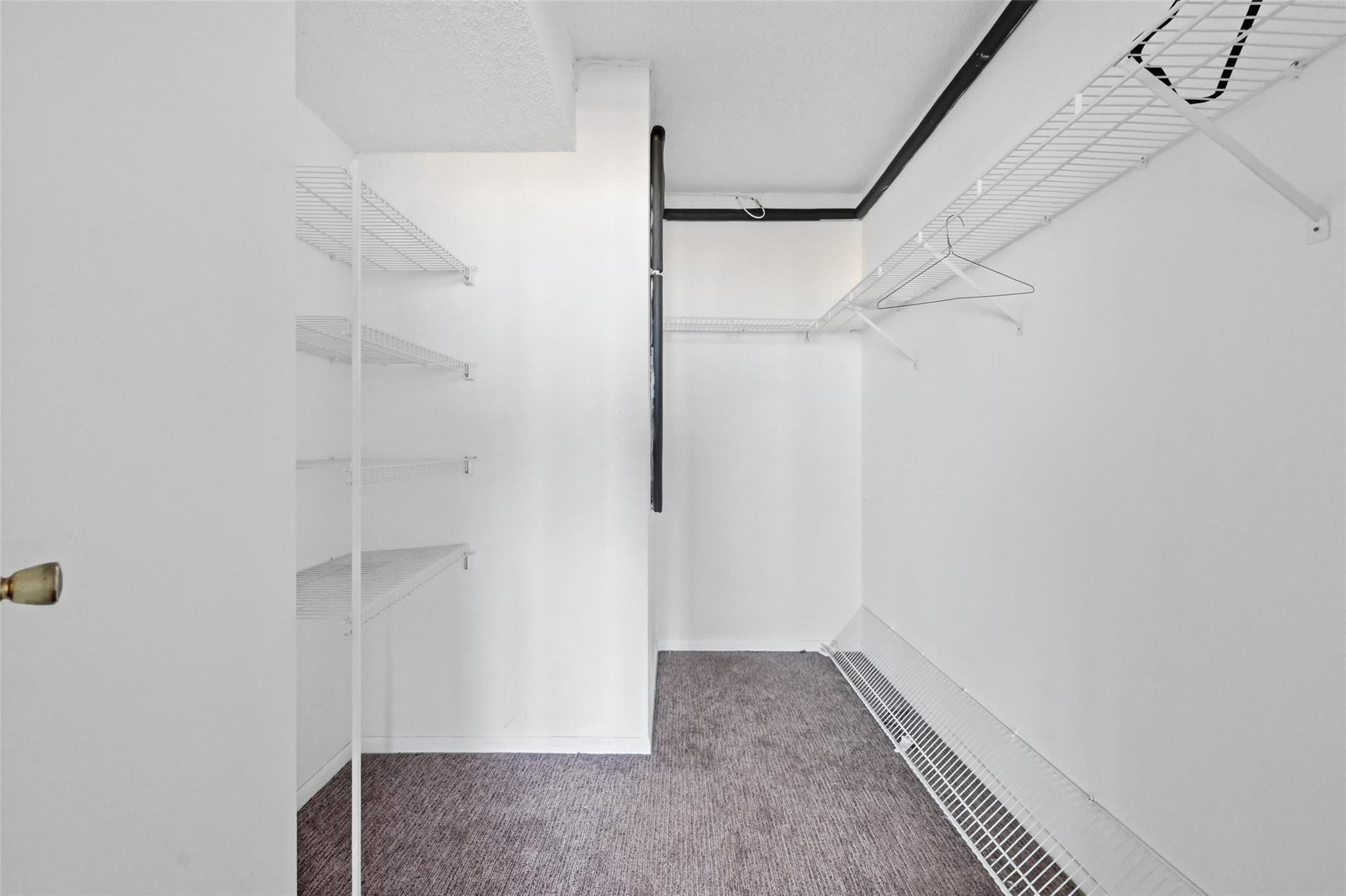 Silver Thatch - Residential