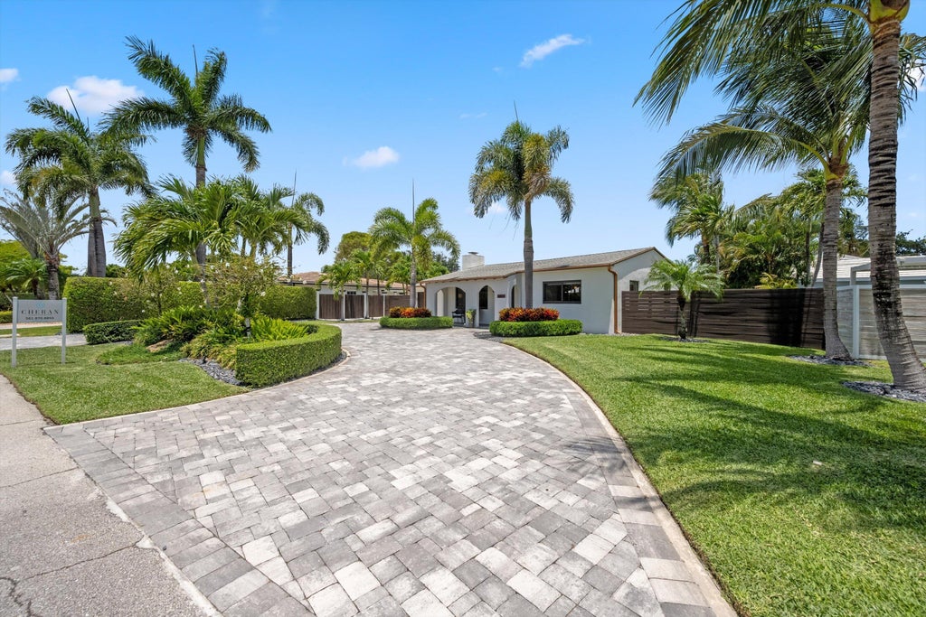 Photo of 115 Highland Lane, Delray Beach, FL 33444 (MLS # B26032758)
