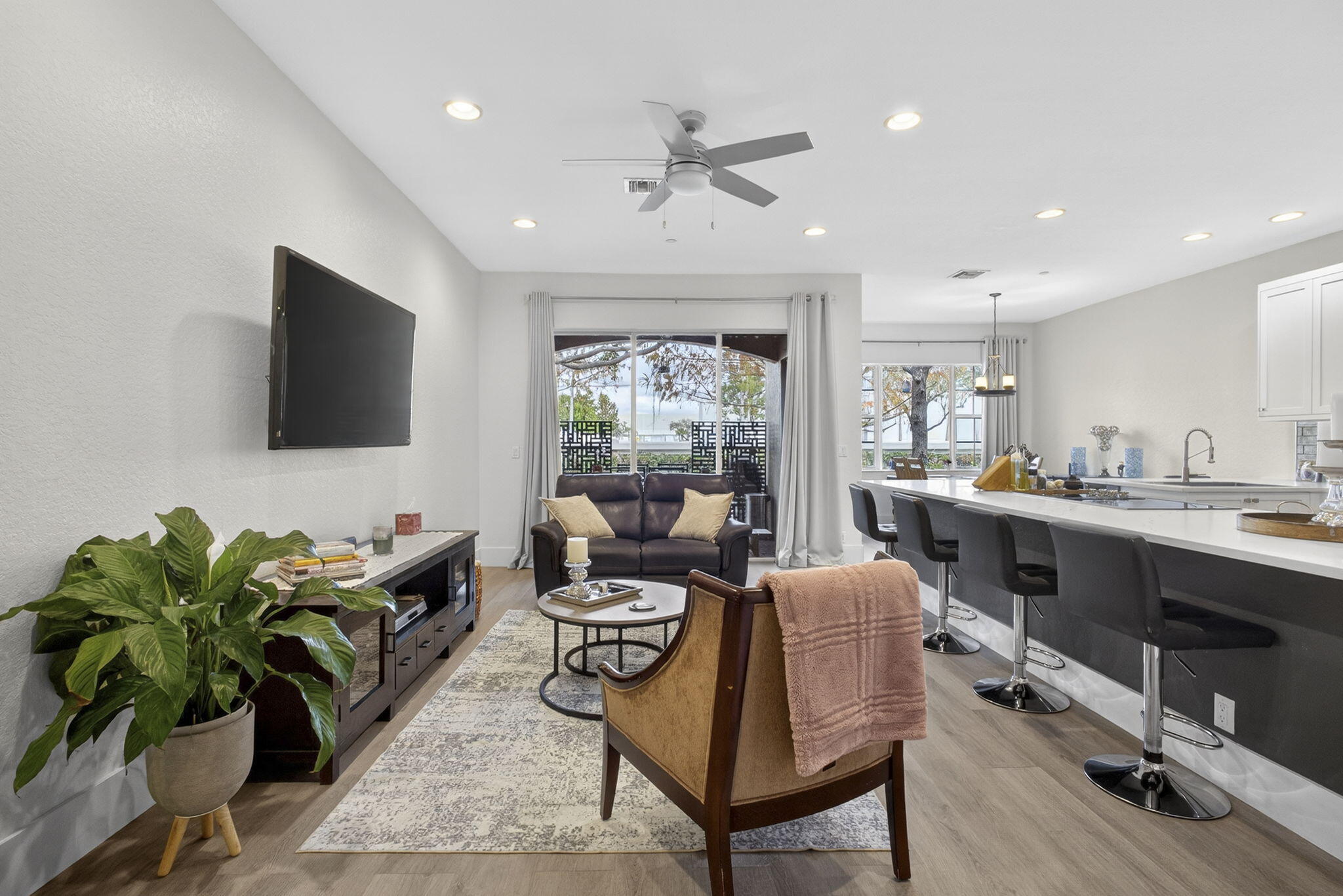 CARRIAGE POINTE TOWNHOMES - Residential