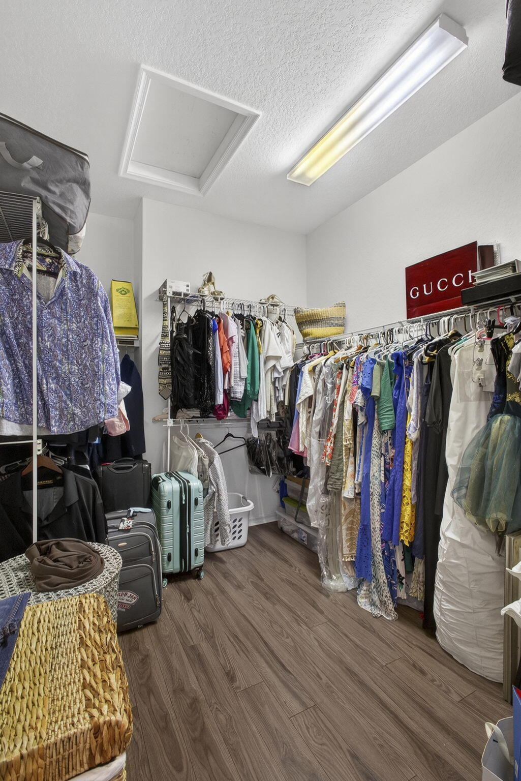 CARRIAGE POINTE TOWNHOMES - Residential